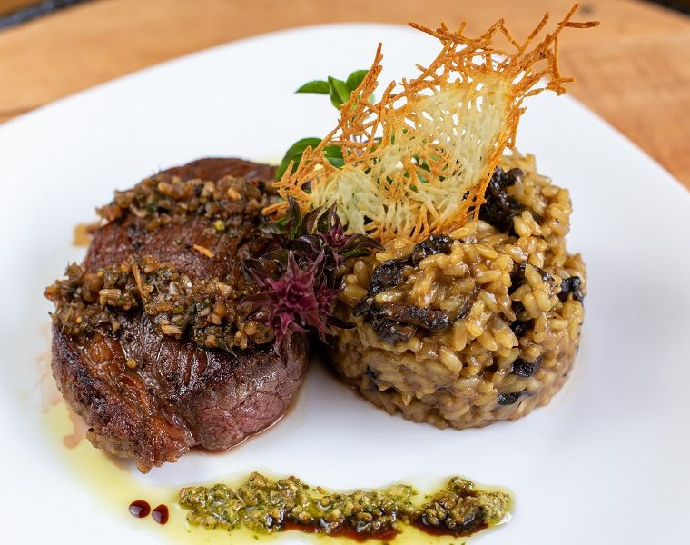 Risoto com Chorizo - Angus e risoto em jantar no Soberani Steak